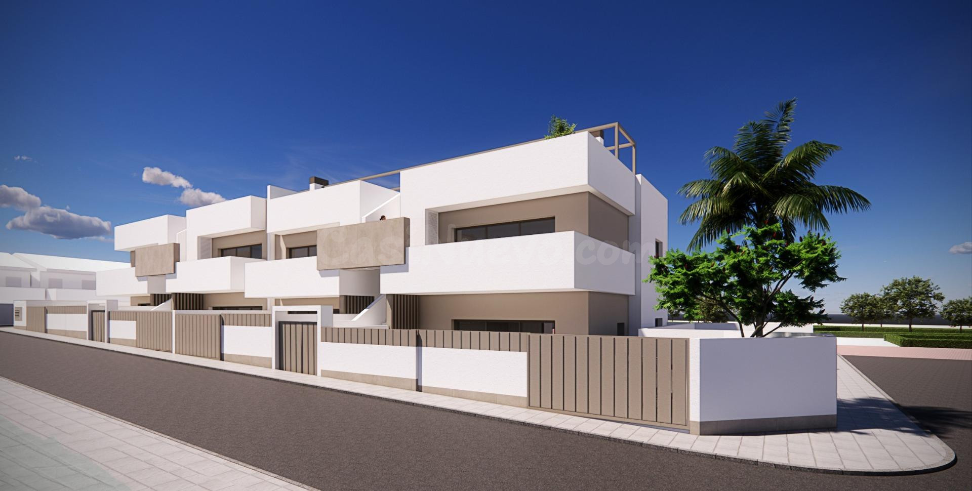 Bungalows de nueva construcción en venta en Pilar de la Horadada, a 3 km de la playa