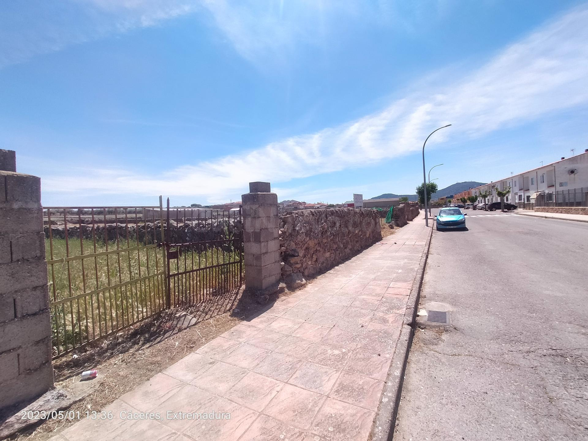 TERRENO URBANO EN VALDEFUENTES - foto 4