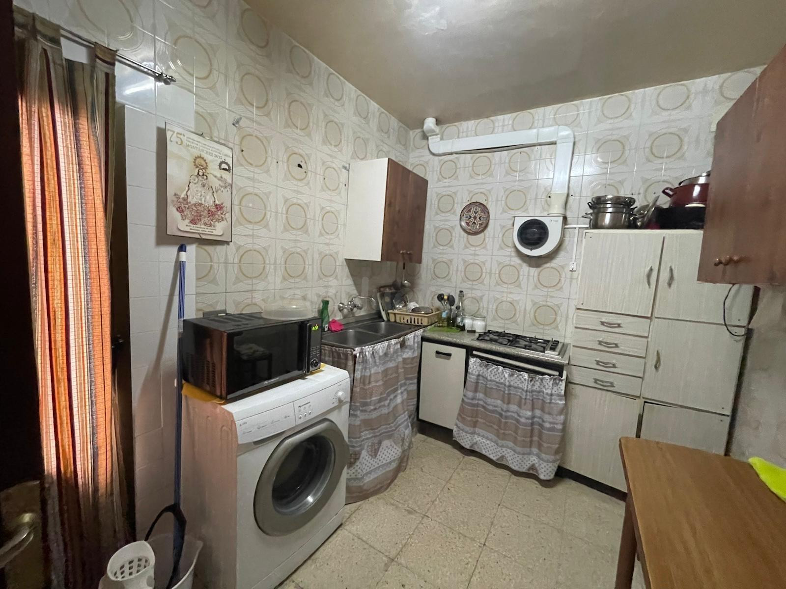 HOSTAL CON RESTAURANTE Y DOS VIVIENDAS  EN PLENO CENTRO DE M - foto 4