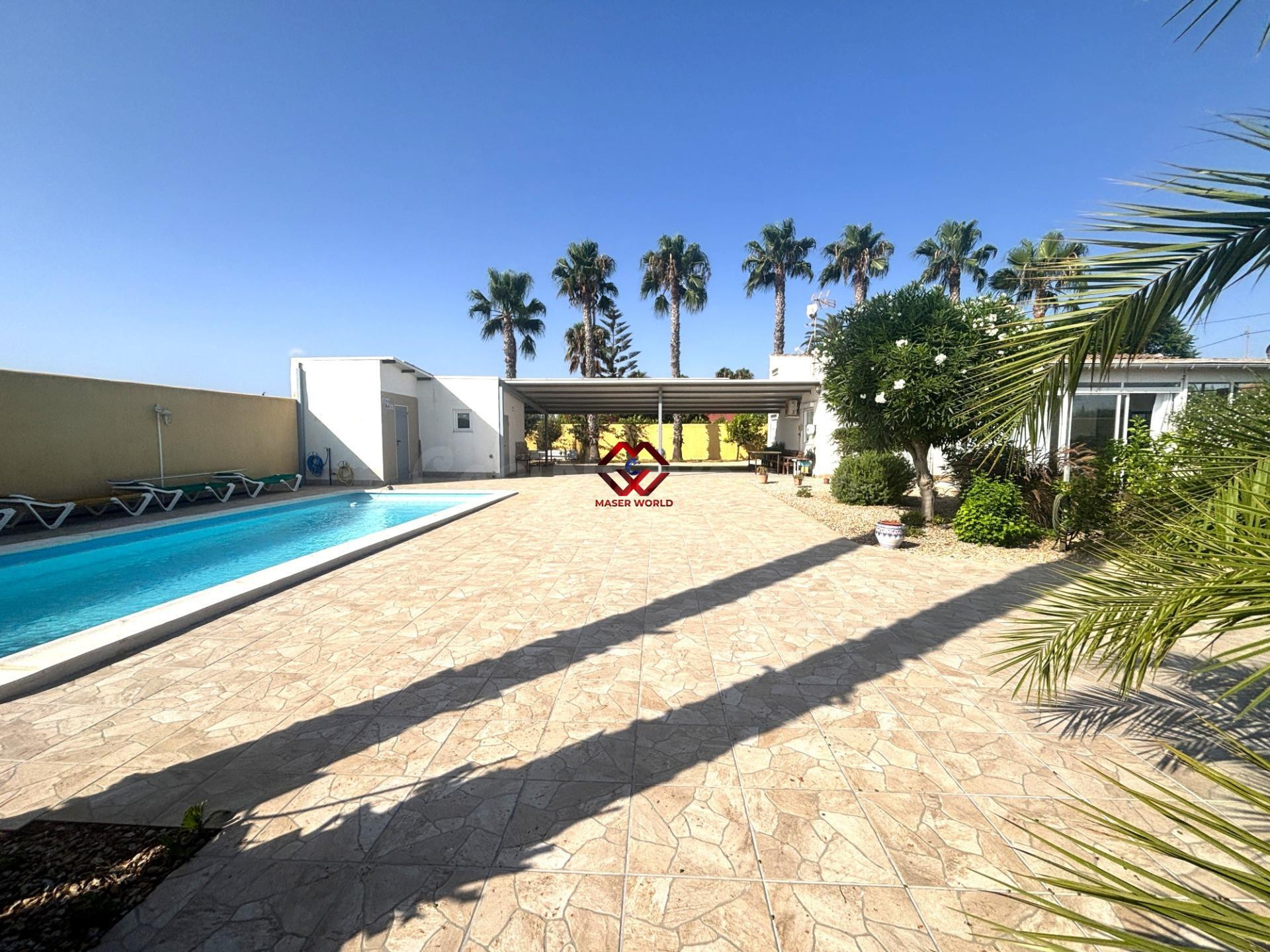 Chalet independiente con gran parcela y piscina en San Javier