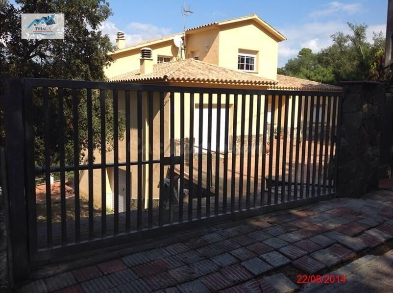 Venta Casa en Vallgorguina - Barcelona  ,  Urbanizacion Canada Park Nº 427