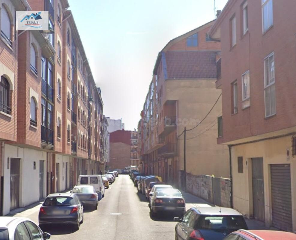 Venta de Plaza de Garaje en León - foto 2