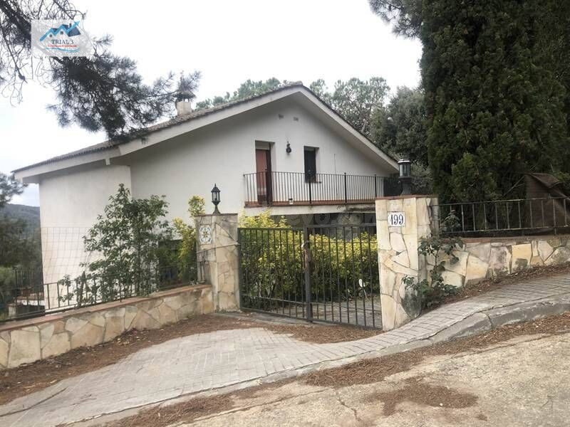 VENTA DE CHALETS EN DOSRIUS - BARCELONA