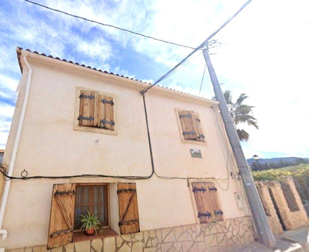 OPORTUNIDAD COMPRA DE CASA EN LA ENCARNACION DE CARAVACA DE  - foto 2
