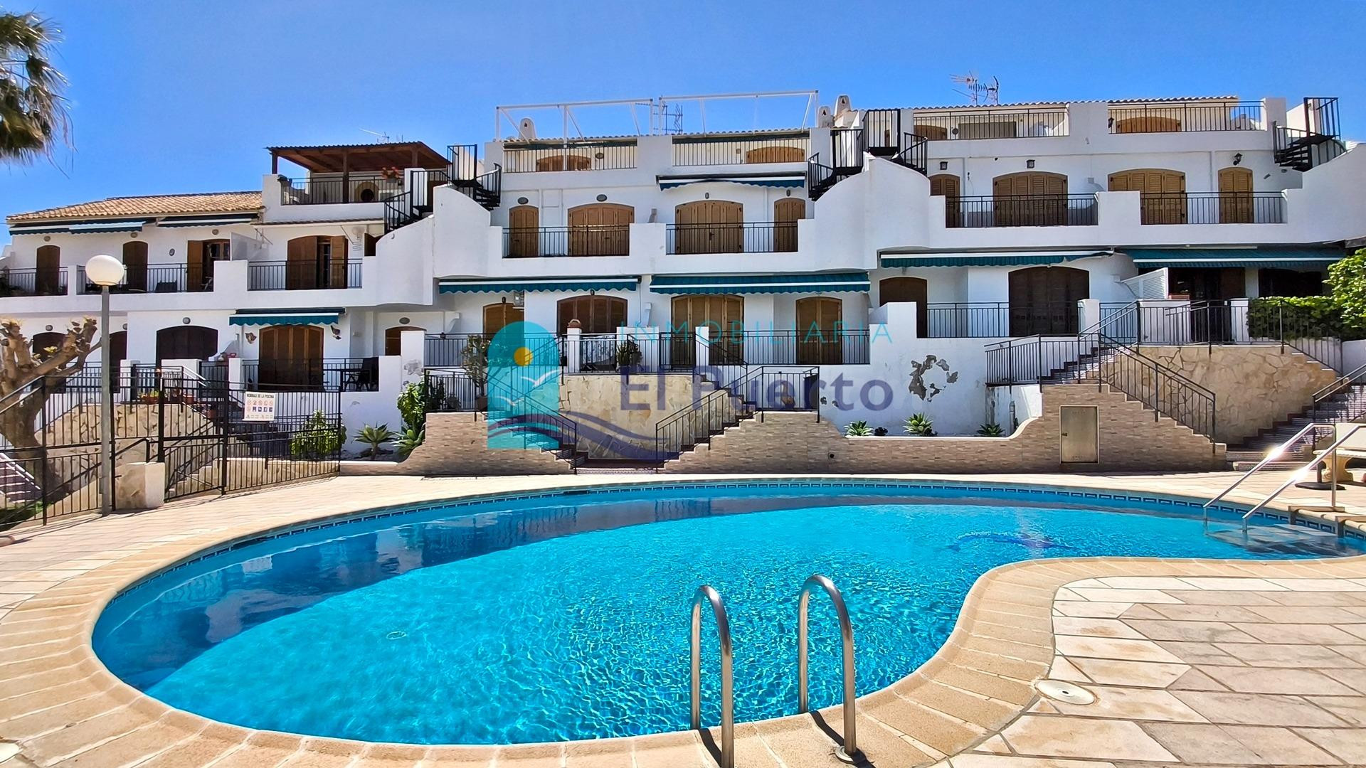 ÁTICO REFORMADO CON GRAN SOLÁRIUM Y VISTAS AL MAR – REF 1723