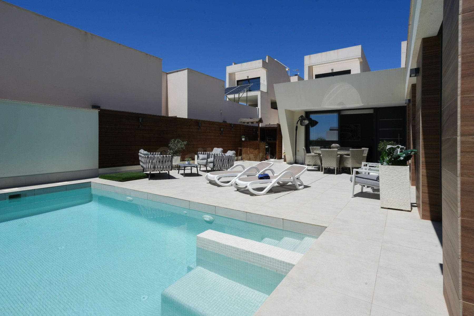 Villa 4 habitaciones 240m² en venta - Pueblo 4