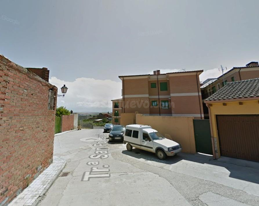PISO EN CALERA Y CHOZA