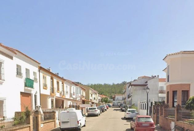 ADOSADO EN CORTEGANA