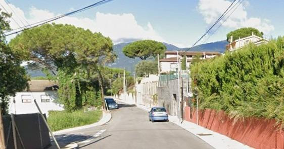 CASA EN RIELLS I VIABREA