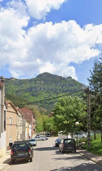 CASA EN GUARDIOLA DE BERGUEDA