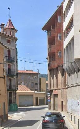 PISO EN BERGA