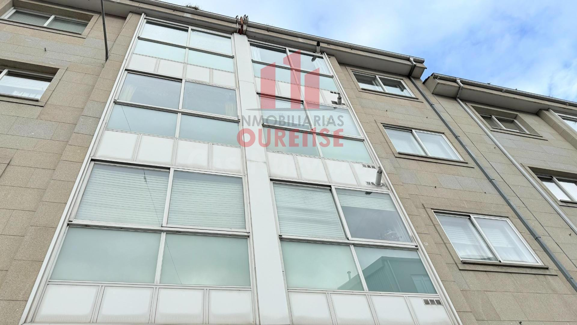 APARTAMENTO SIN MUEBLES CON GARAJE EN SAN FRANCISCO