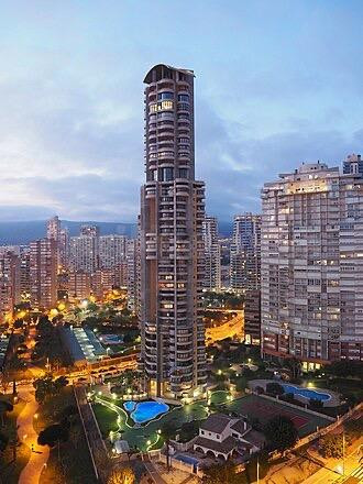 ESPECTACULAR PISO CON VISTAS PANORÁMICAS EN AVENIDA MUNICIPI, BENIDORM