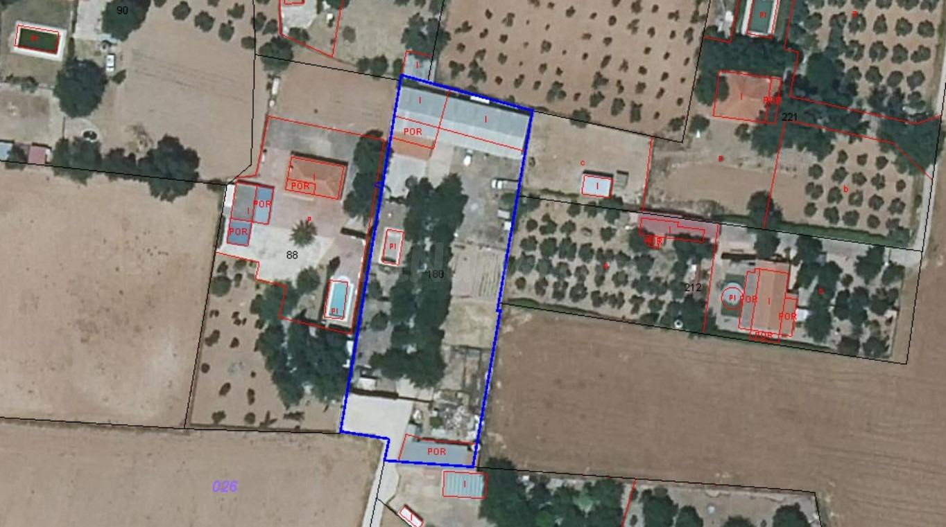 Venta de parcela con Casa de Campo en Miguelturra, Ciudad Re