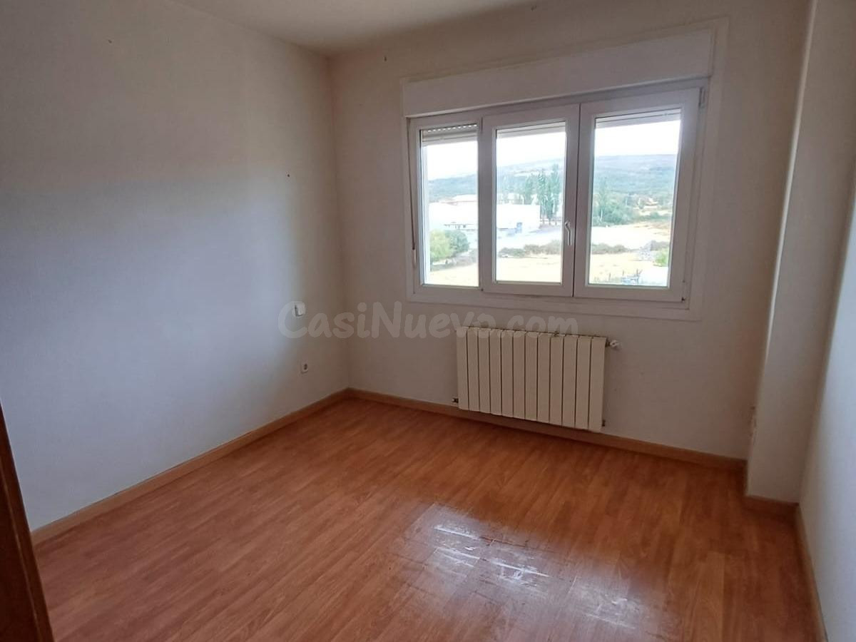 Encantador Piso en Las Navas del Marqués - Oportunidad Única - foto 5