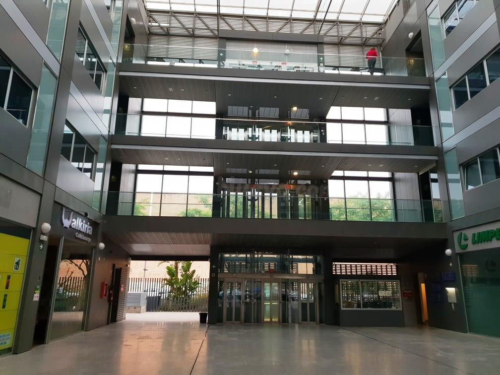 Venta de Oficina + Garaje en Avda. Hytasa - Sevilla