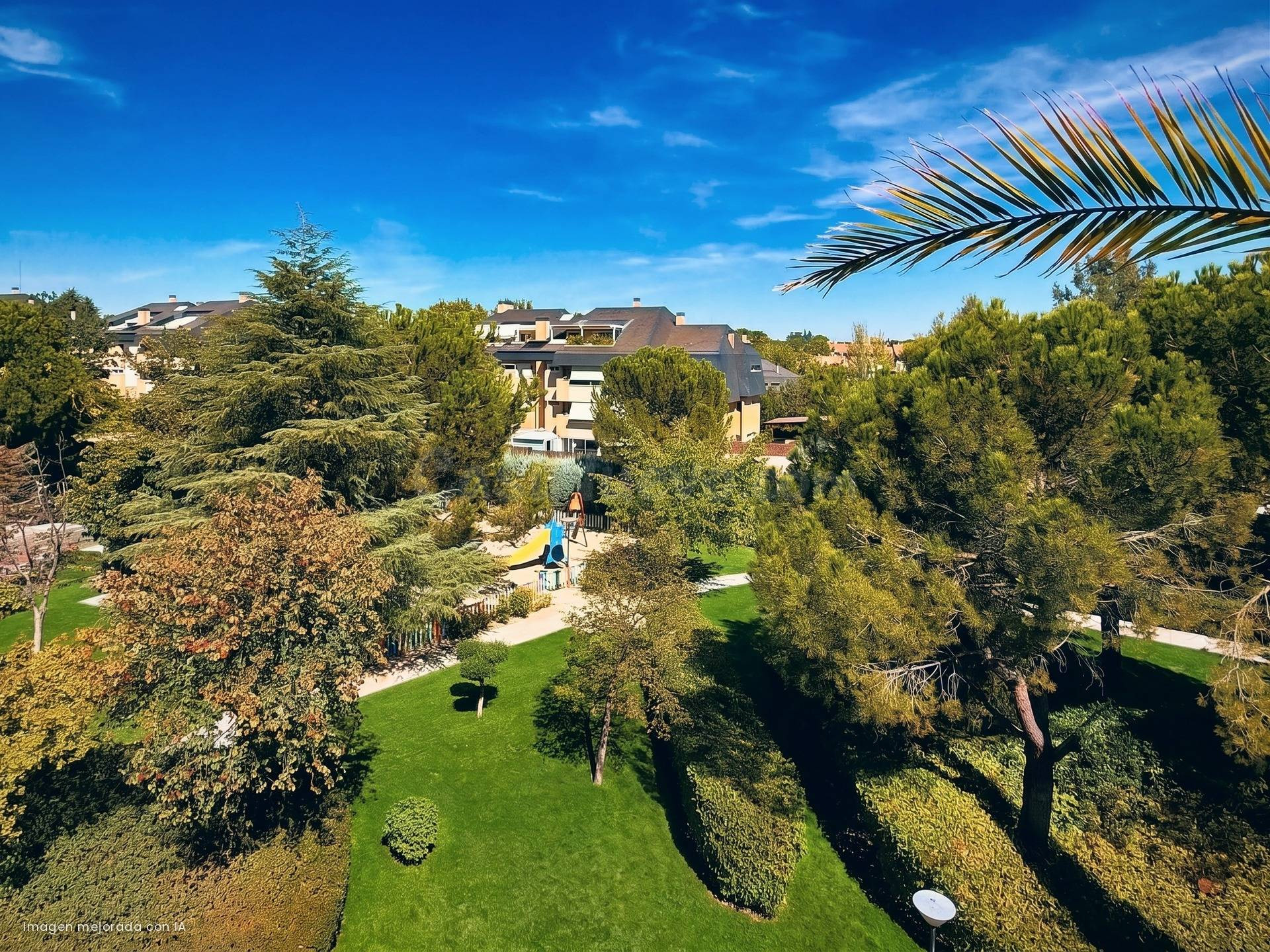 ÁTICO DÚPLEX CON TRES TERRAZAS Y PRIVACIDAD DE CHALET EN EL  - foto 5