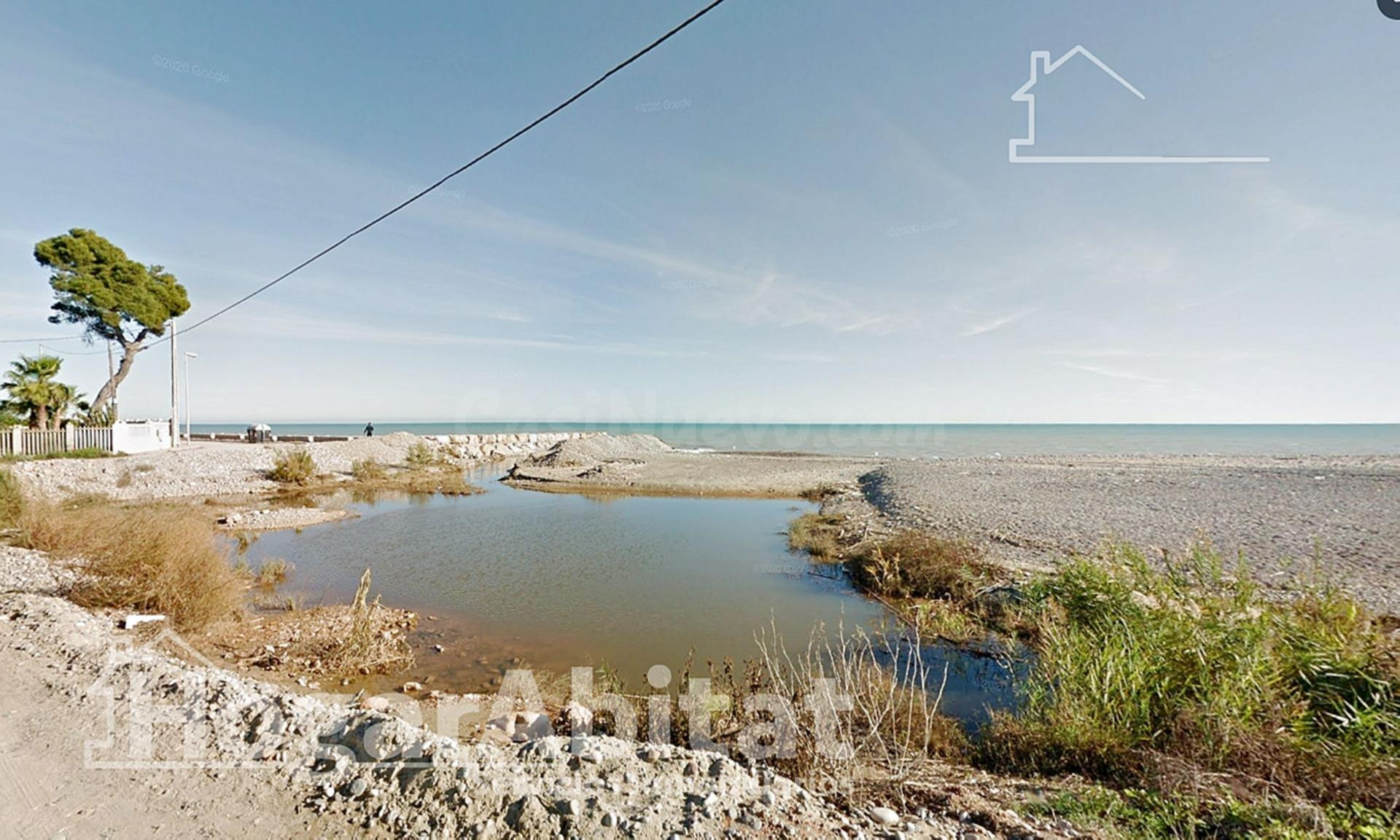 TERRENO URBANO JUNTO A LA PLAYA - foto 5