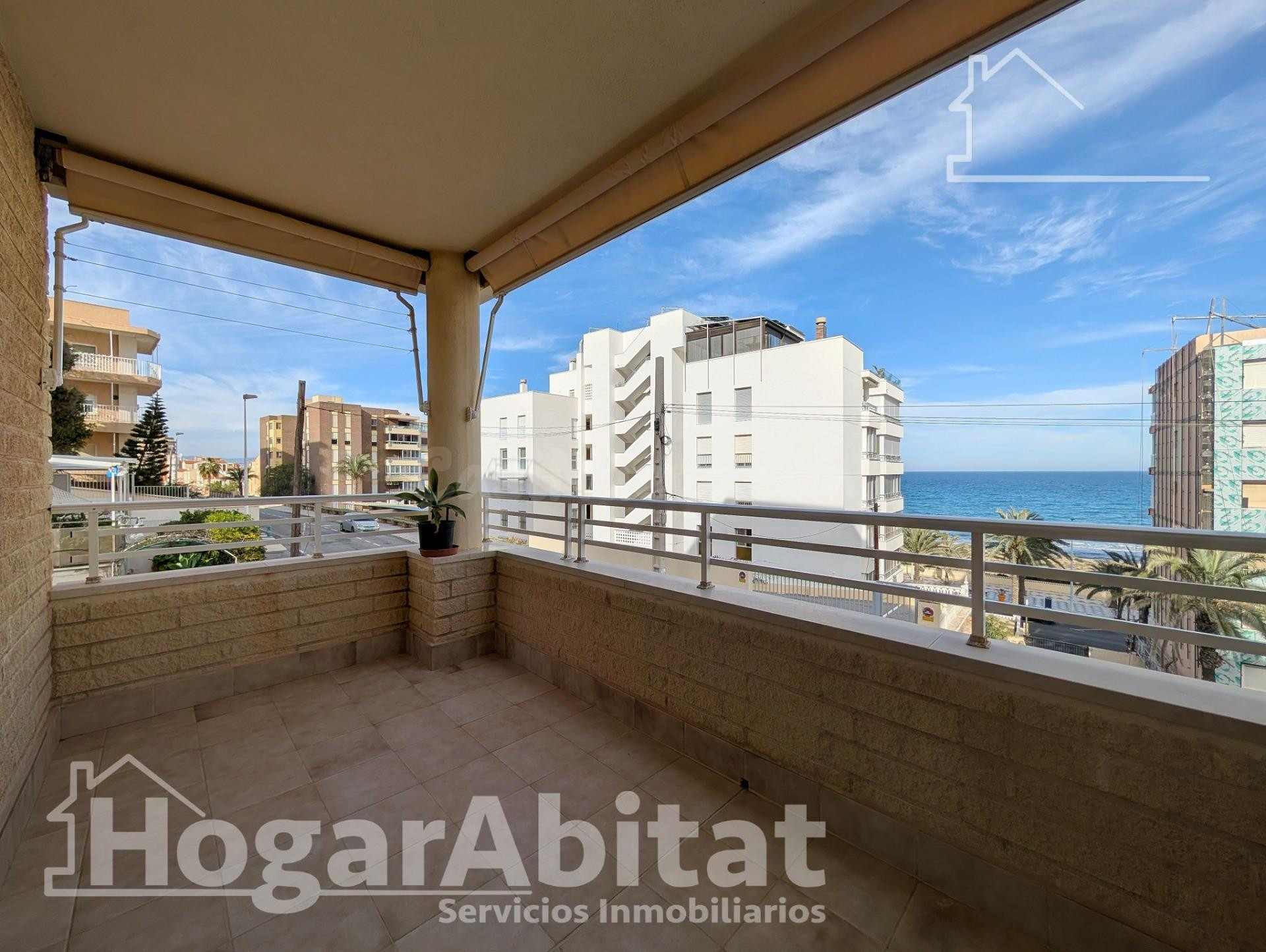 ¡VISTAS AL MAR! AMPLIO Y ESQUINERO CON GARAJE, TERRAZA Y ESTUDIO INDEPENDIENTE