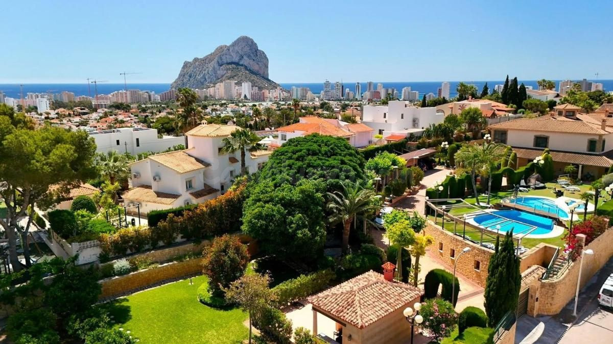 Casa 8 habitaciones 1000m² en venta - Calpe