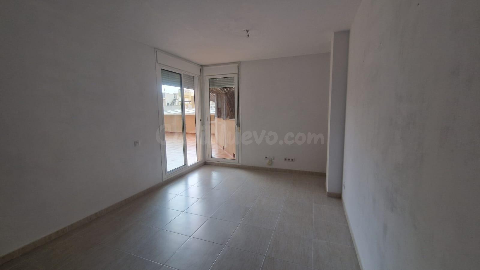 Acogedor Apartamento en La Ràpita  por 149,500€ - foto 2