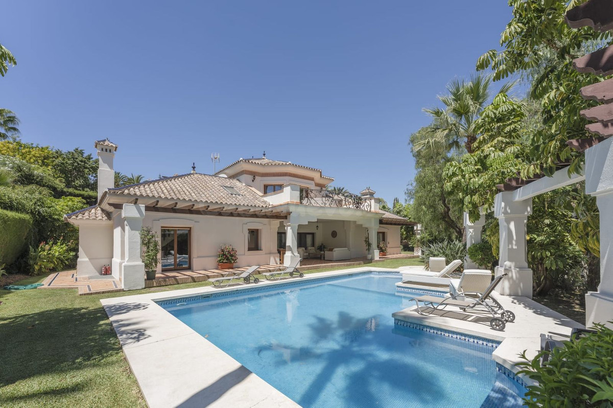 Chalet 6 habitaciones 621m² en venta - Marbella