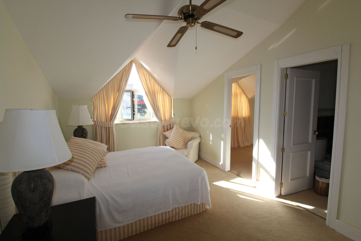 Ático 4 habitaciones 446m² en venta - Puerto de Sotogrande-L - foto 4