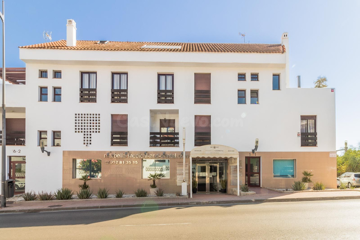 Negocio 10 habitaciones 273m² en venta - Marbella