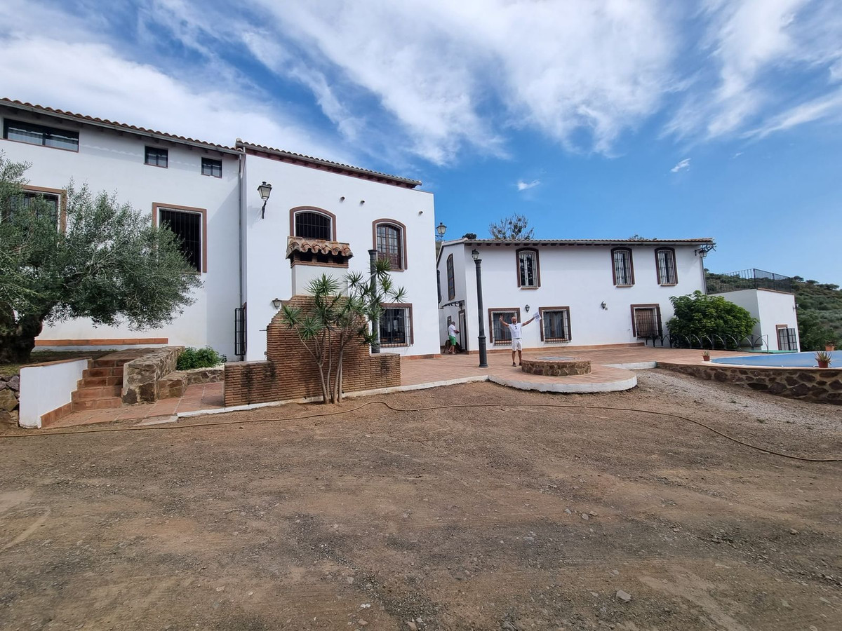 Finca rústica 15 habitaciones 1300m² en venta - Costa del Sol