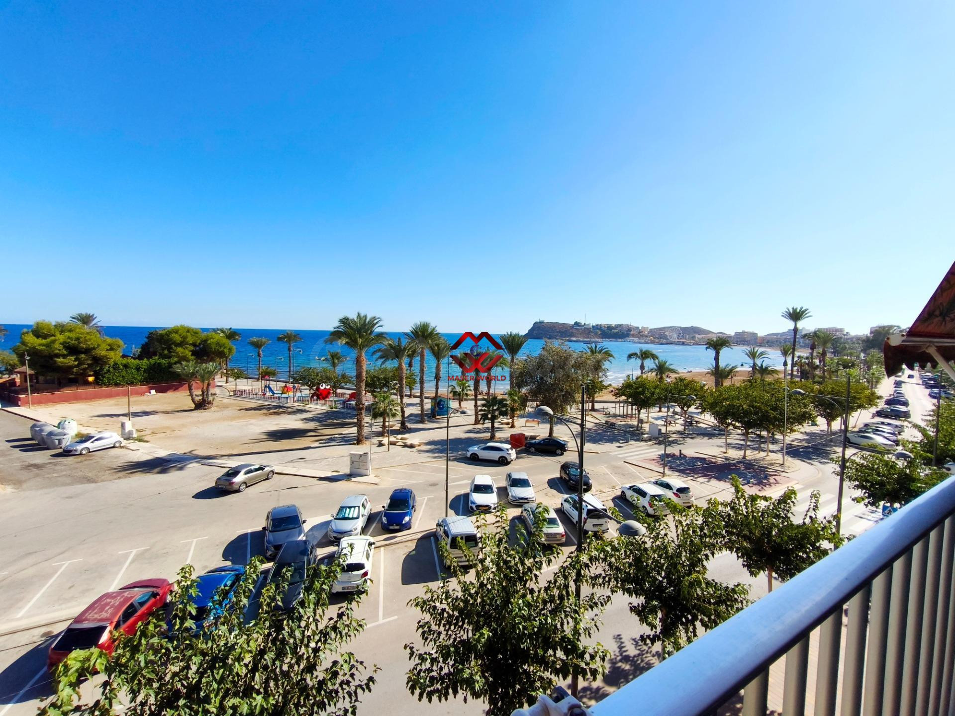 UN SUEÑO POSIBLE PARA TI, PISO EN PRIMERA LINEA DE PLAYA CON UNAS FANTASTICAS VISTAS AL MAR