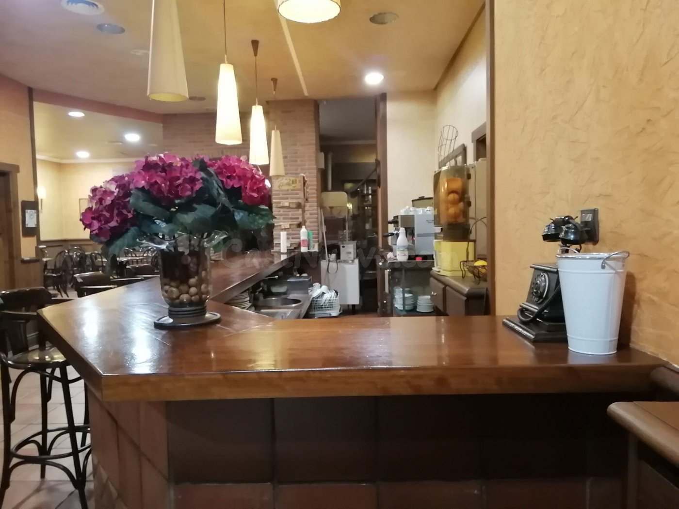 Local comercial 139m² en venta - Trobajo del camino - foto 4