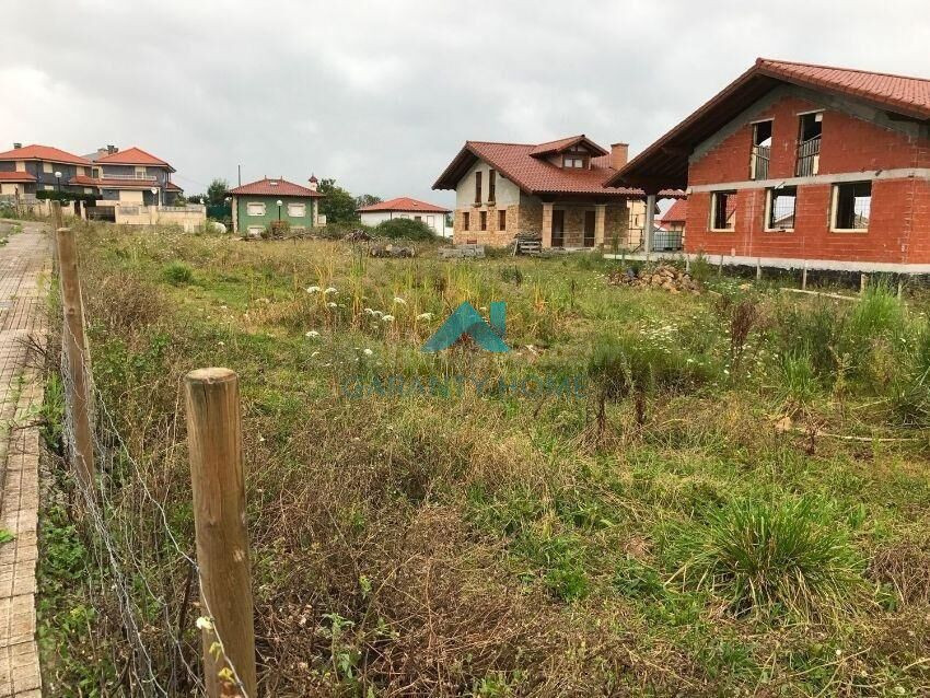 Se vende terreno urbno en Treto