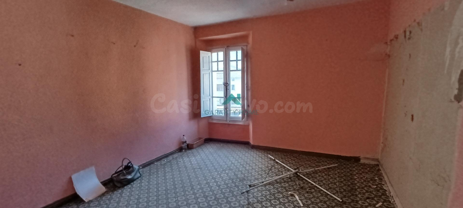 Se vende amplio piso en el centro de Ramales de la Victoria  - foto 5