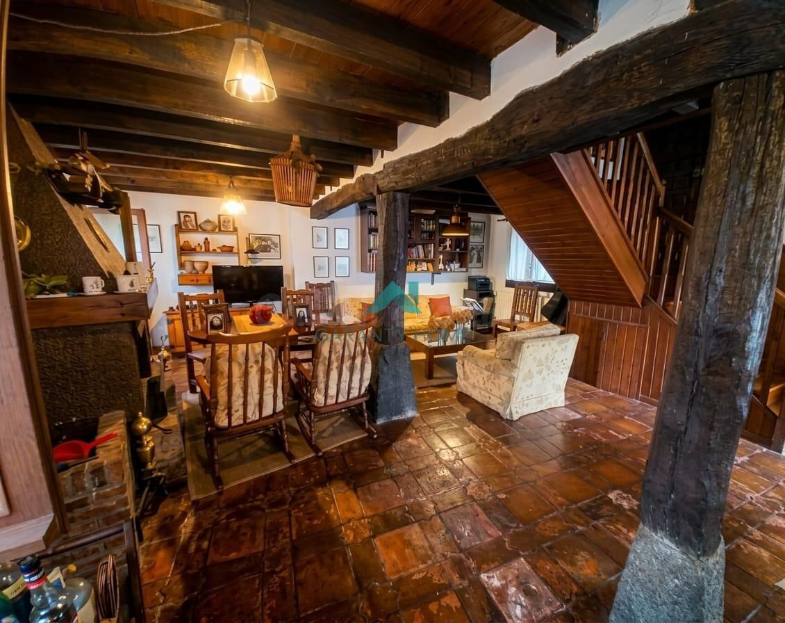 Se vende casa con jardín en Rada (Voto) - foto 3