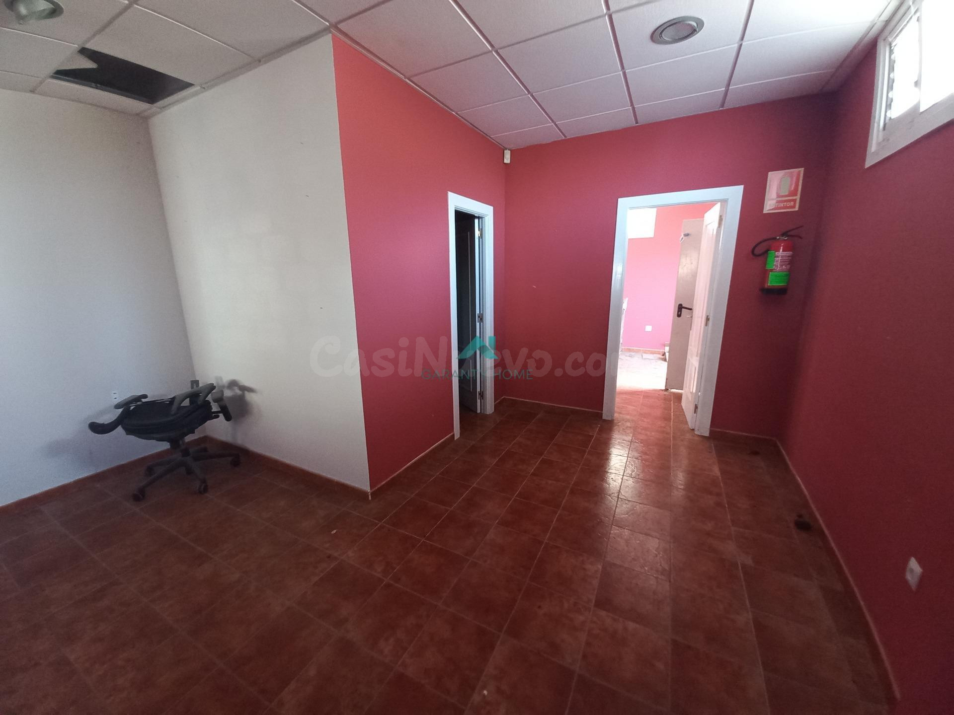 LOCAL COMERCIAL EN ALQUILER EN EL CENTRO DE LIMPIAS - foto 3