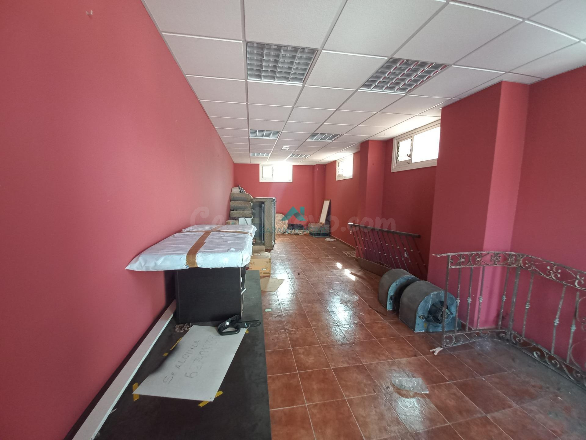 LOCAL COMERCIAL EN ALQUILER EN EL CENTRO DE LIMPIAS - foto 5