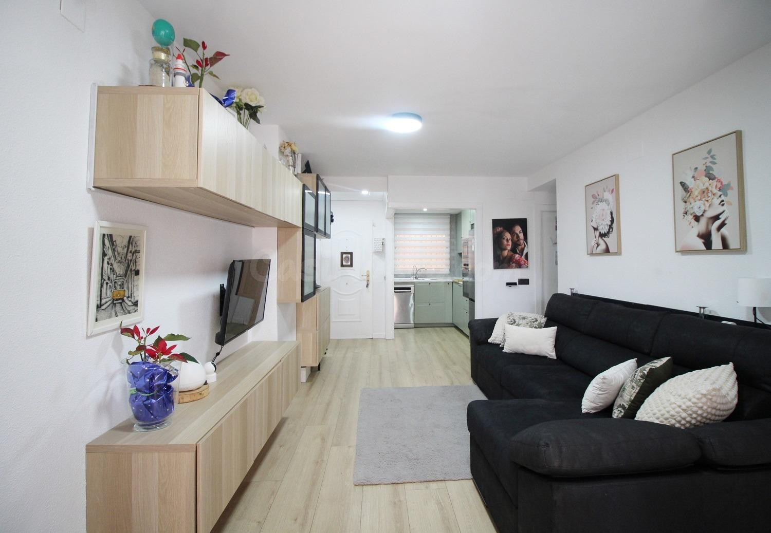 1868_APARTAMENTO REFORMADO DE 2 DORMITORIOS, PISCINA Y GARAJE EN BAHÍA PARK EN 1ª LÍNEA DE PLAYA EN MARINA D´OR (OROPESA DEL MAR)