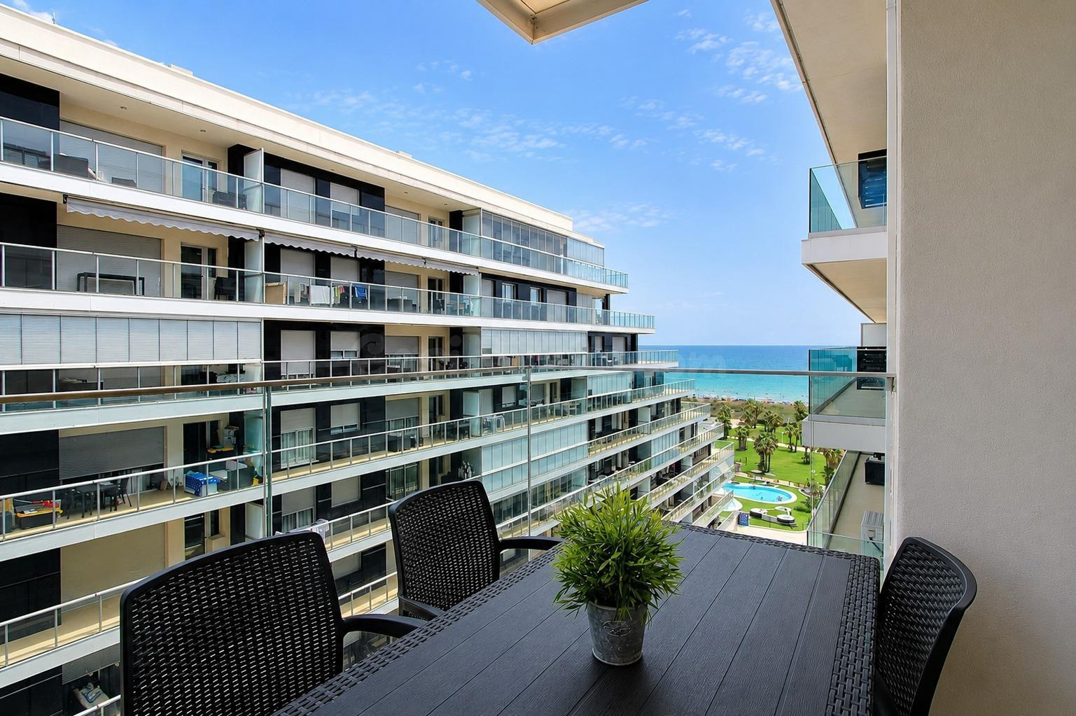 REF. 1853_APARTAMENTO EN 8º PLANTA CIUDAD JARDÍN II CON GARAJE Y TRASTERO