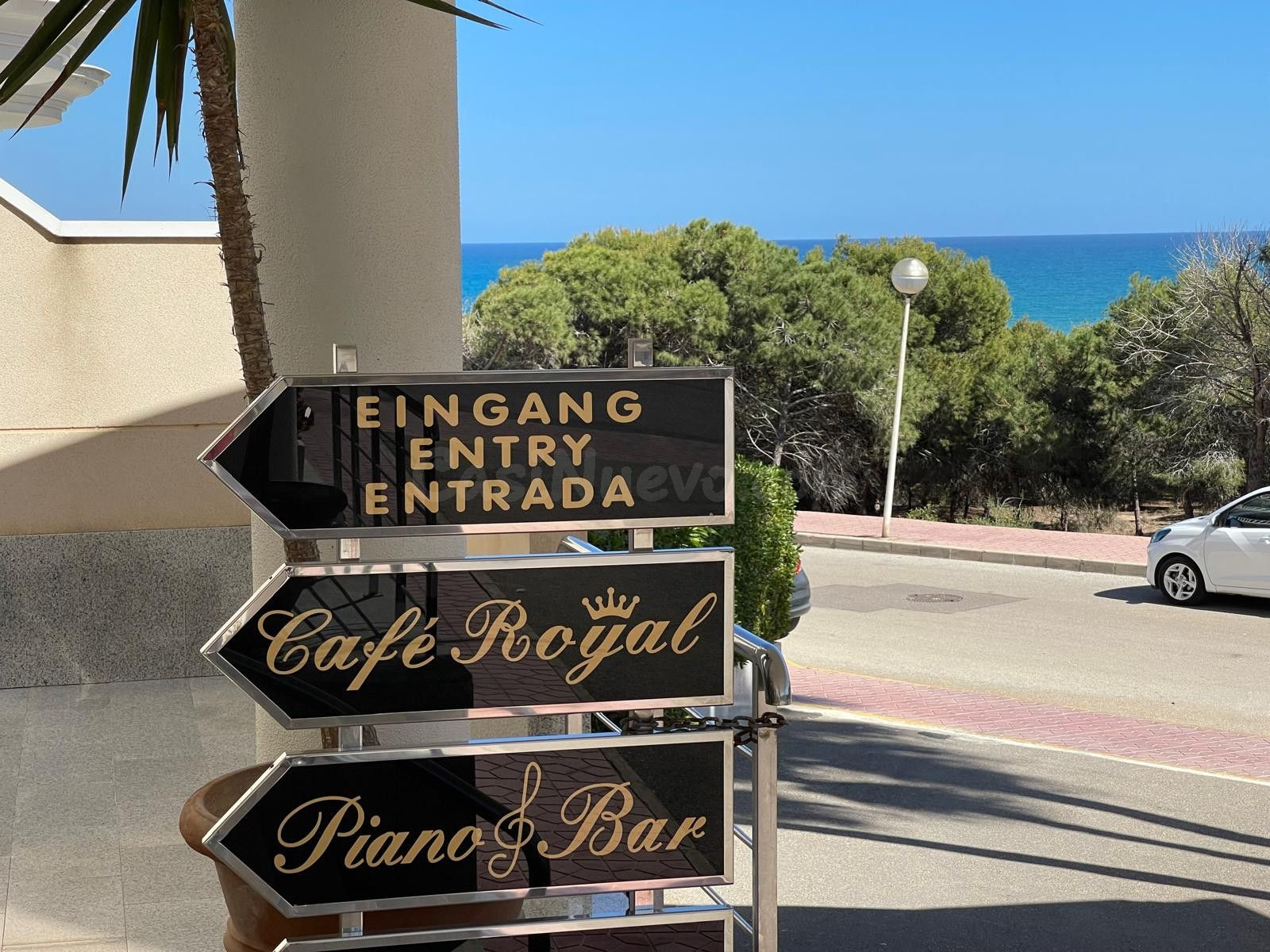 Local comercial en venta - Urbanizaciones