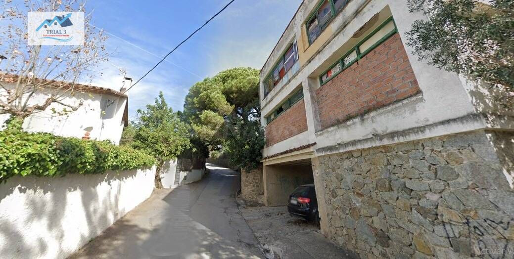 Venta de Terreno con construcción en Arenys de Mar , Barcelona.