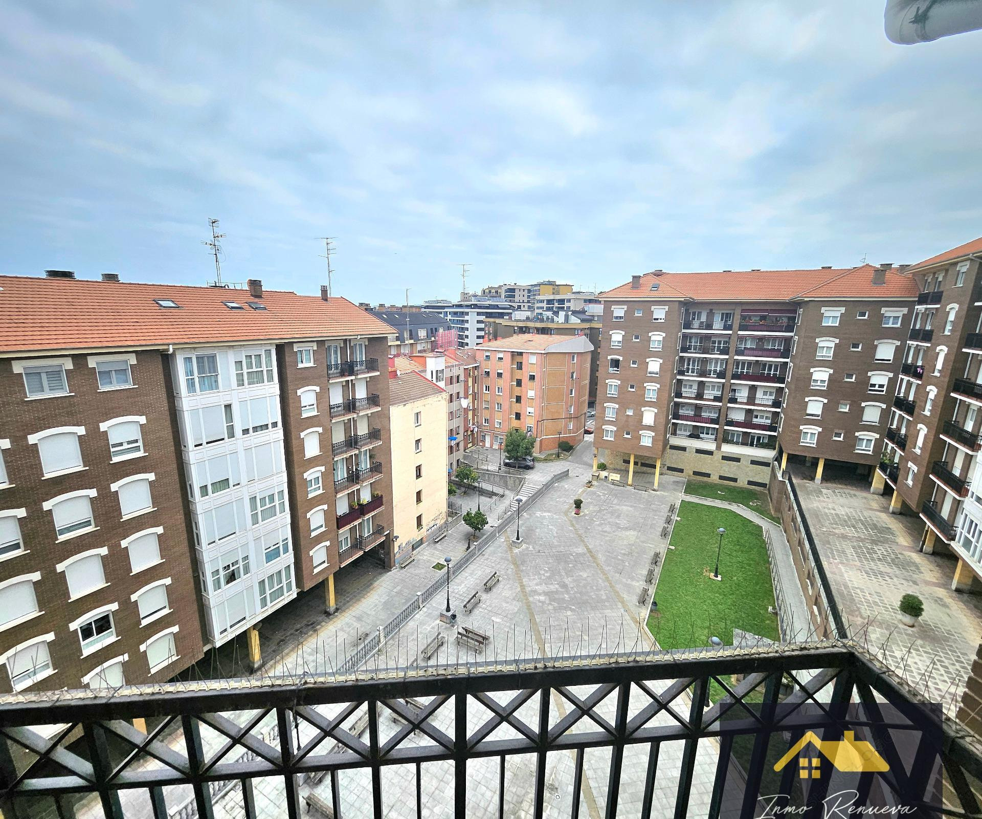 Se vende Ático Dúplex en Kabiezes con doble entrada - foto 4