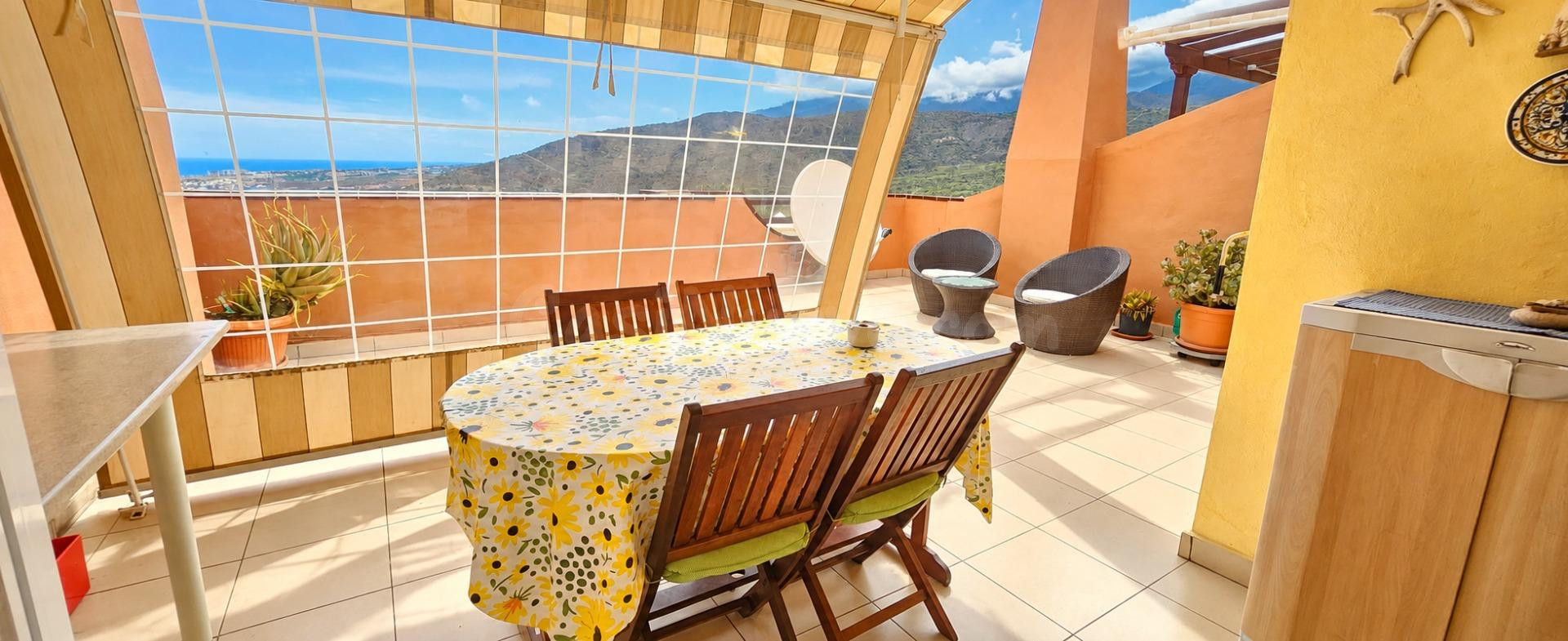 ## Apartamento de 2 dormitorios con gran terraza y espectaculares vistas al mar en Torviscas - foto 3