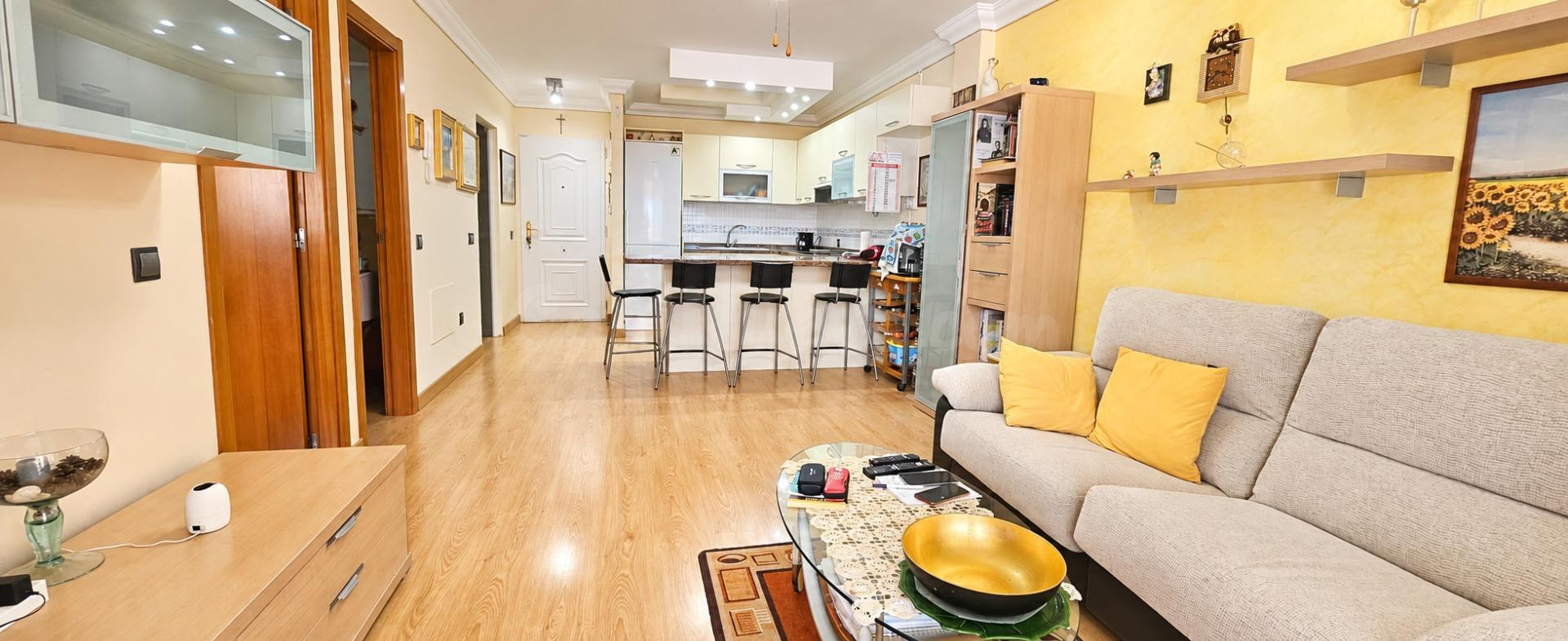 ## Apartamento de 2 dormitorios con gran terraza y espectaculares vistas al mar en Torviscas - foto 4