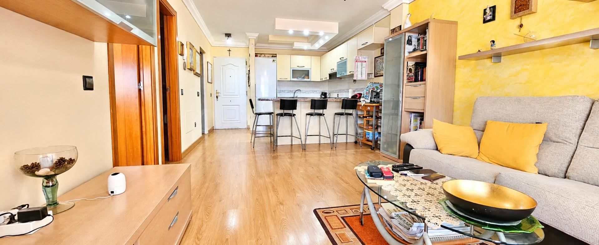 ## Apartamento de 2 dormitorios con gran terraza y espectaculares vistas al mar en Torviscas - foto 5