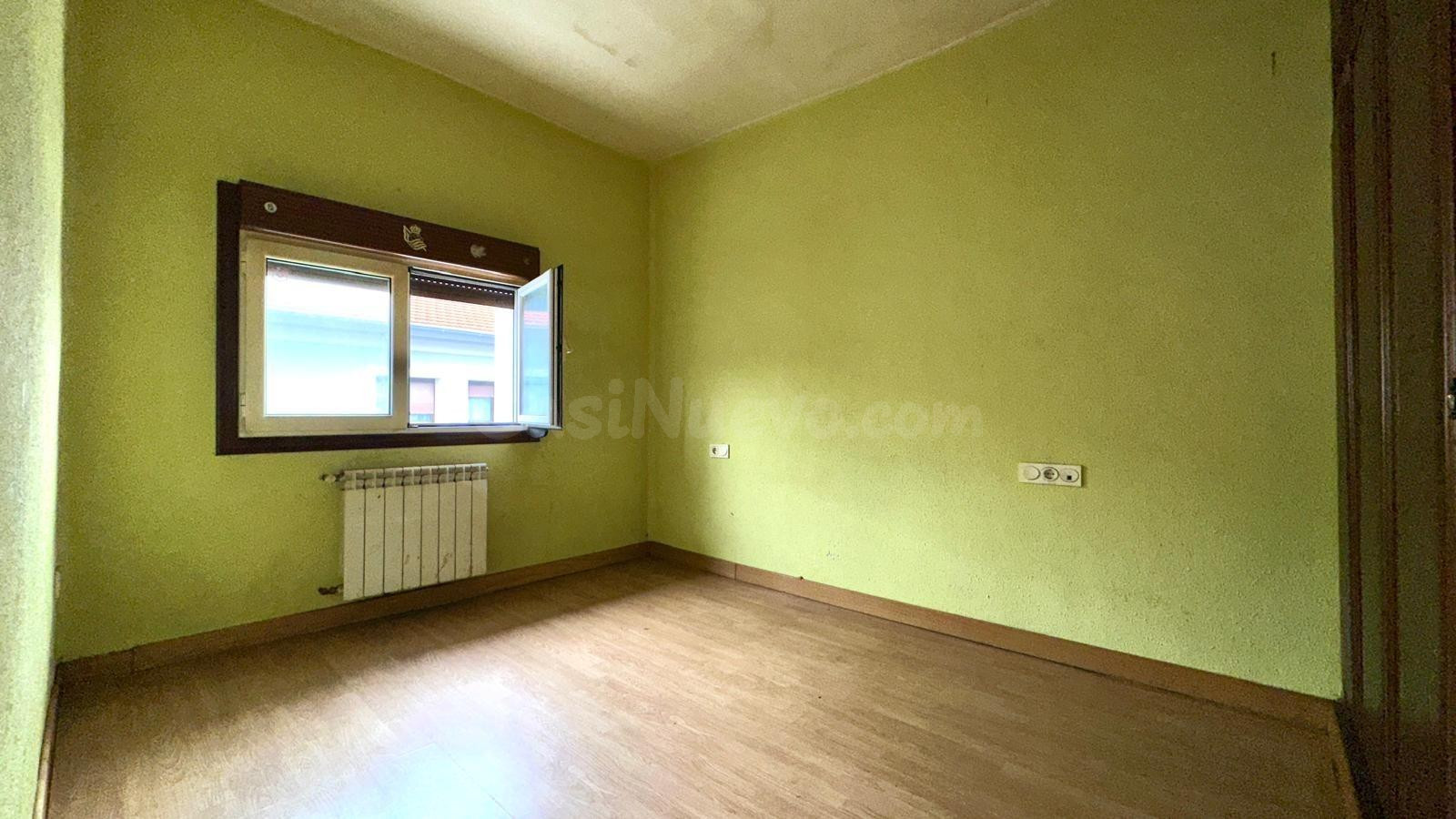 Excelente oportunidad para adquirir una vivienda con gran potencial en Donostia-San Sebastián.