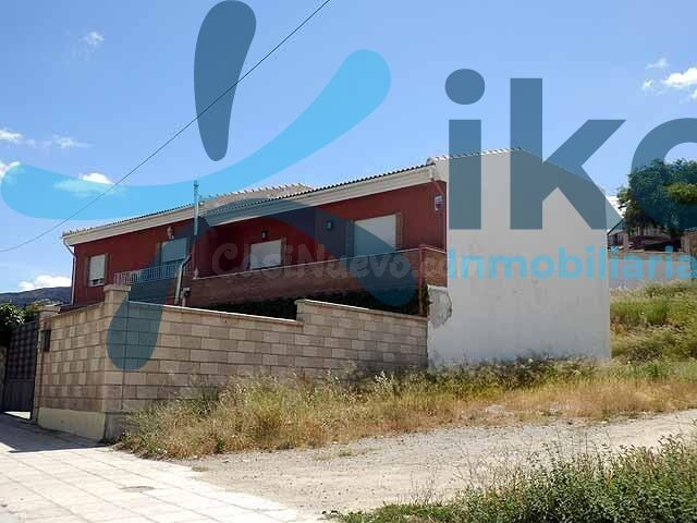 Venta de Casa Unifamiliar en Los Villares, Jaén. ACTIVO INMOBILIARIO SIN POSESIÓN