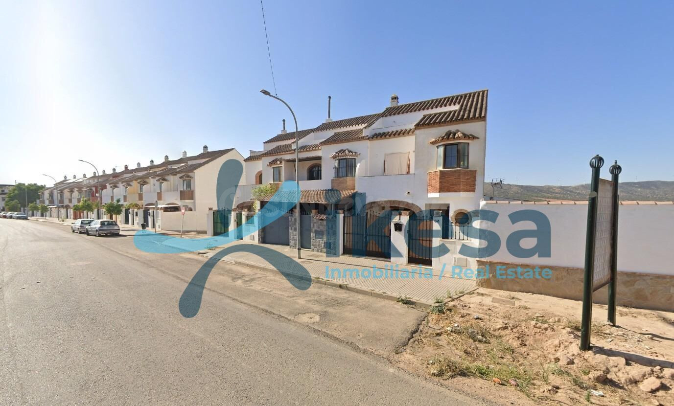Se vende Adosado en la Localidad de Sierra de Yeguas, Málaga