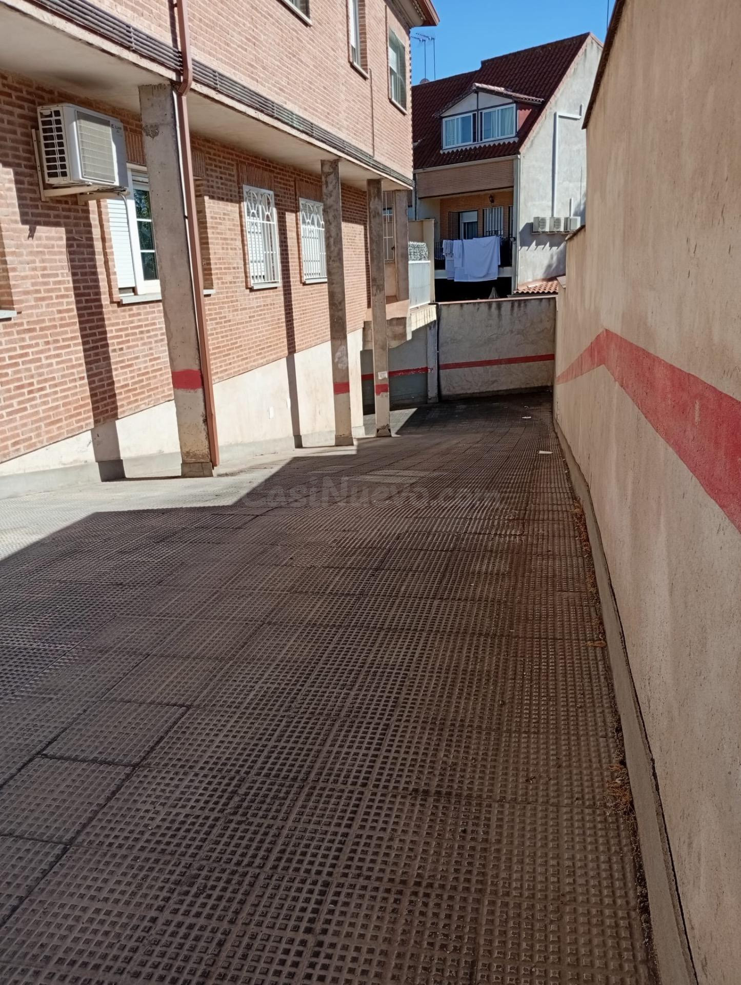 Espacios de Garaje a la Venta desde 2900€ en Olías del Rey,  - foto 2