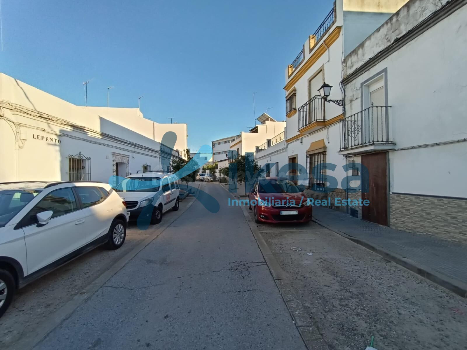 Venta de Casa Adosada en Lora del Río - Sevilla - foto 3
