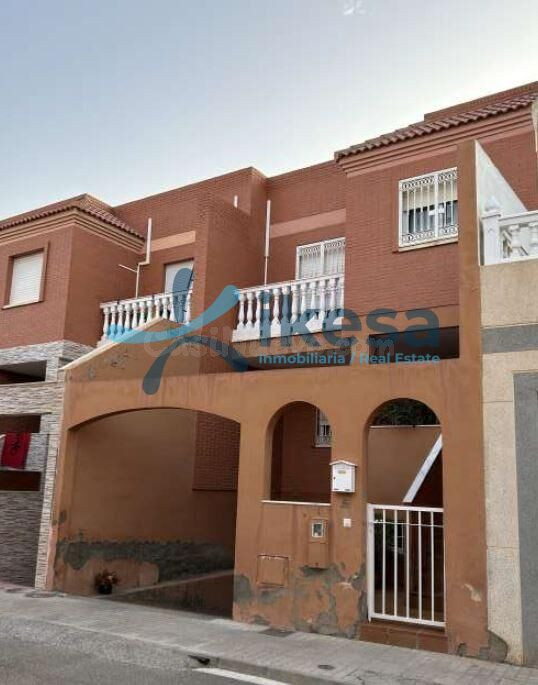 Se vende Chalet en la localidad de Almería